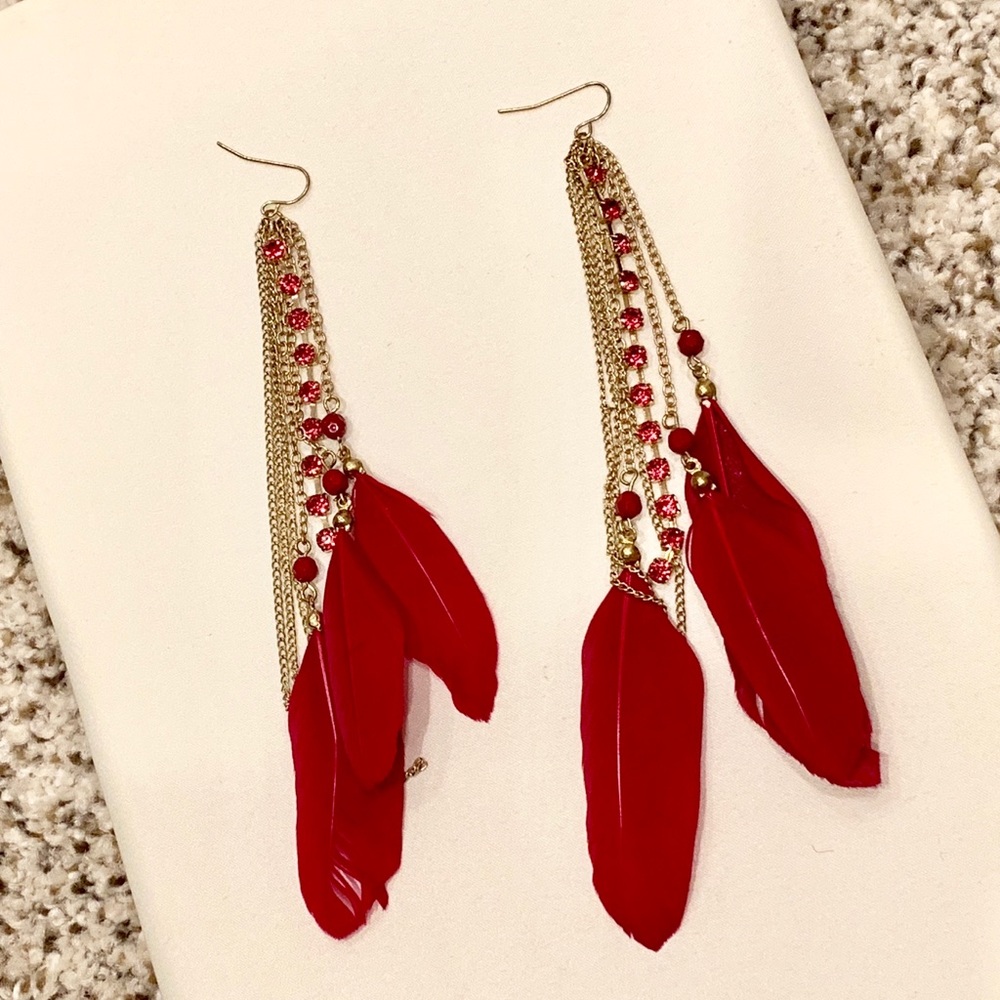 NWT Roaring 20’s Long Red Feather Studded Earrings